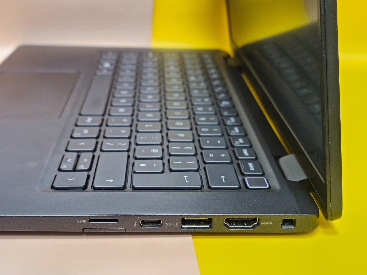 Dell Latitude 7320 13.3" Core i7 11th Gen 16GB 512GB Win 11 Pro Laptop Grade A
