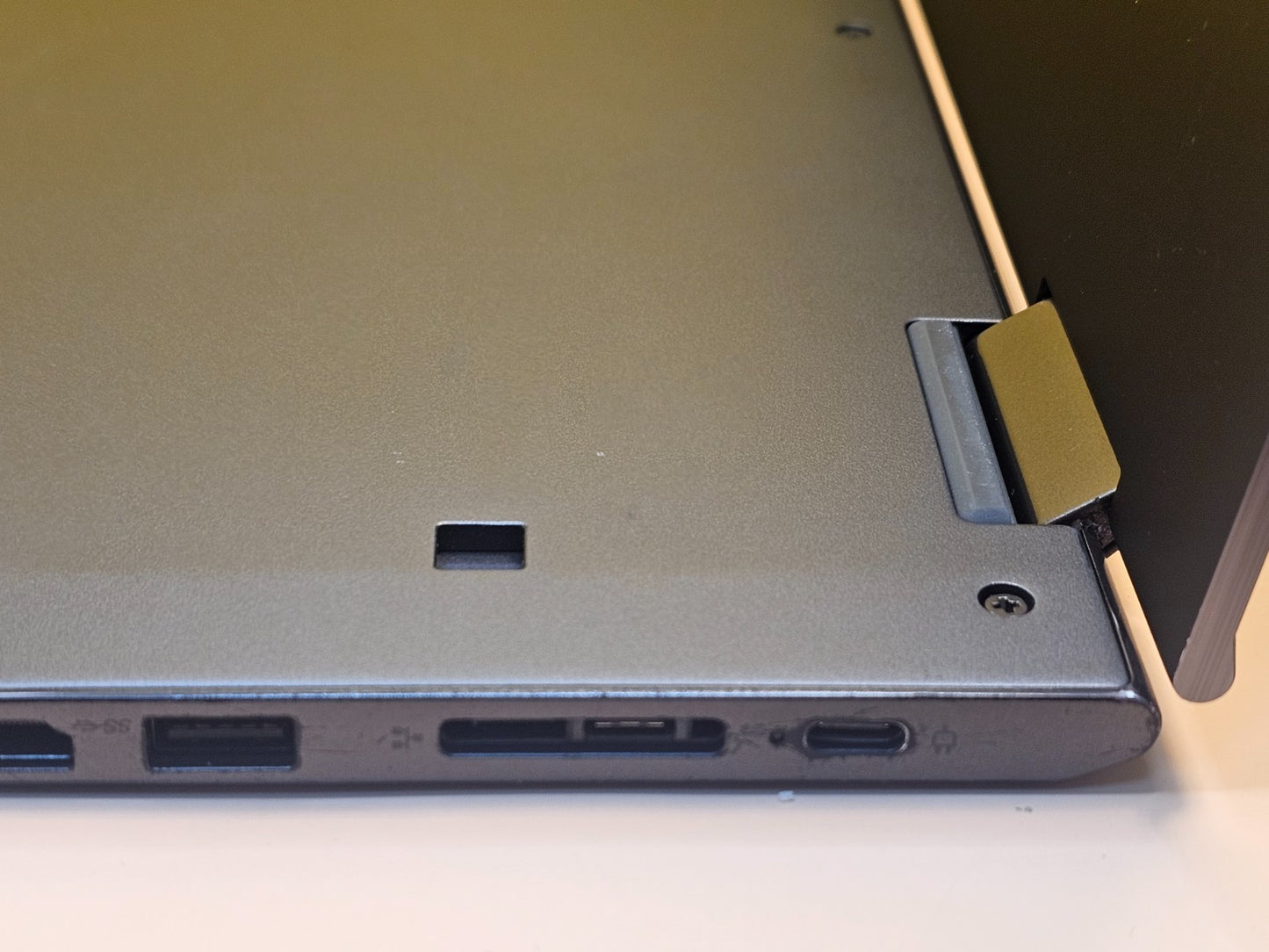 Lenovo ThinkPad X1 Yoga 2in1 i5 10th Gen 8GB 512/1TB 14" Touch 360 Laptop