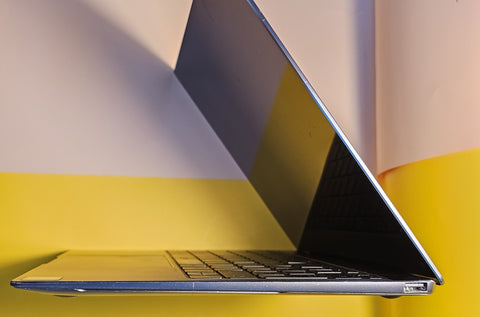 Huawei Matebook X Pro W29 - 3K Screen i7 8GB 512GB NVMe Win 11 Pro GeForce MX150